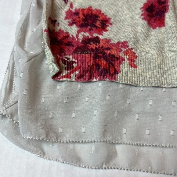 Lucky Brand lightweight sweater/tunic top with a floral print - Picture 3 of 10
